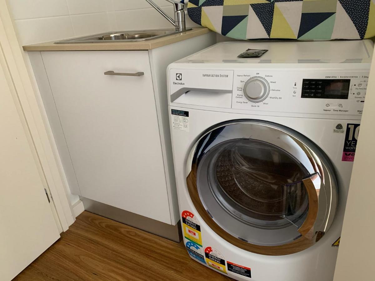 Captains Cove 1St Floor Spa Luxury Apartments - Free Netflix 佩恩斯维尔 外观 照片