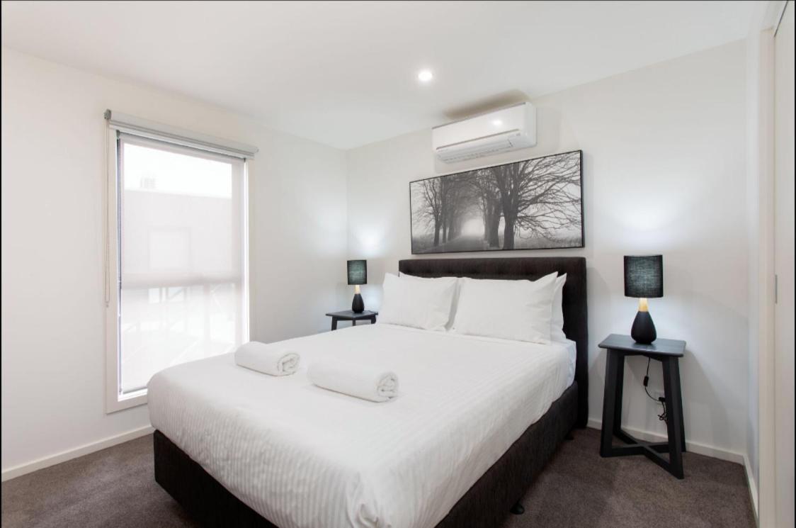 Captains Cove 1St Floor Spa Luxury Apartments - Free Netflix 佩恩斯维尔 外观 照片